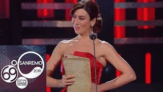 Sanremo 2019  Virginia Raffaele in quotHabaneraquot [upl. by Shaddock158]