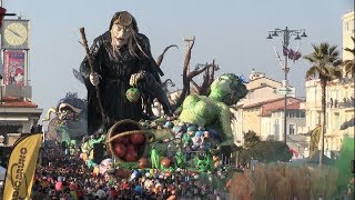 Carnevale di Viareggio 2019  Sintesi del 2° corso [upl. by Galateah705]