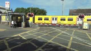 Birkdale Level Crossing [upl. by Lener863]