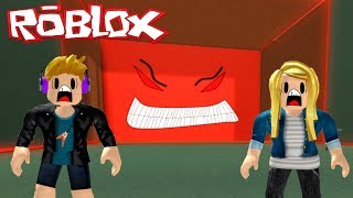 Roblox Be Crushed By A Speeding Wall  RUN [upl. by Gnil]