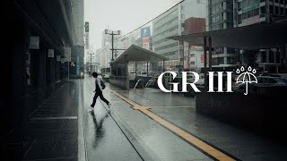 RICOH GR III  Rainy Street Photography [upl. by Ynor]